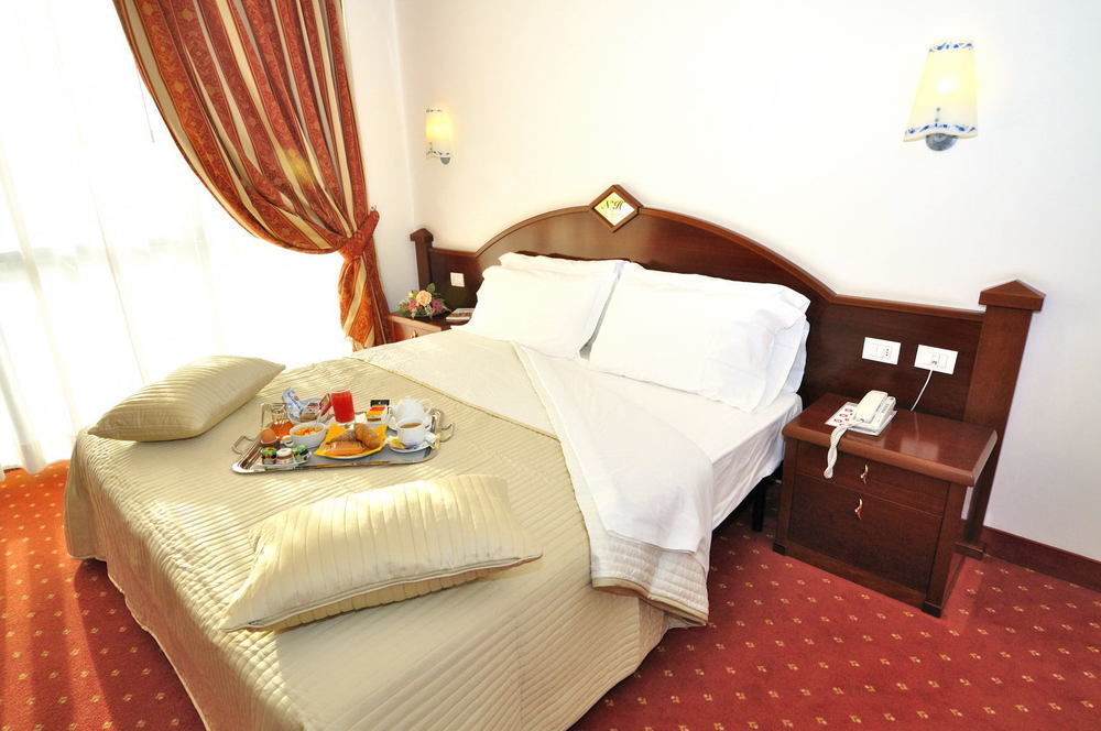 Noventa 4*